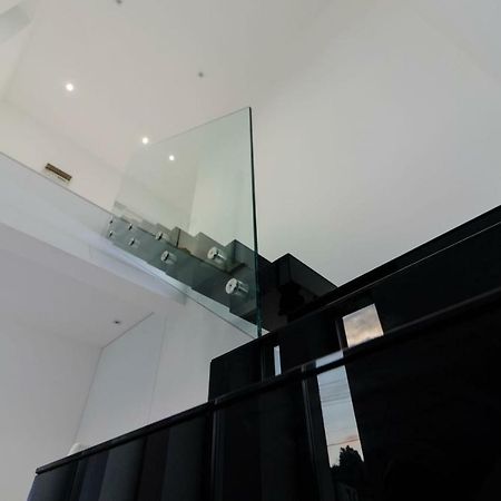 Ezra Luxury Apartments 那沃达利 外观 照片