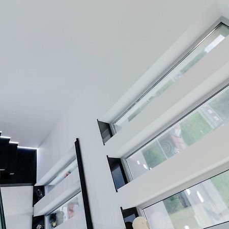 Ezra Luxury Apartments 那沃达利 外观 照片