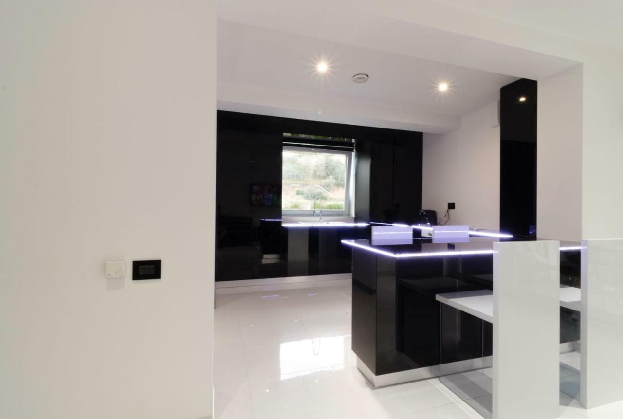 Ezra Luxury Apartments 那沃达利 外观 照片