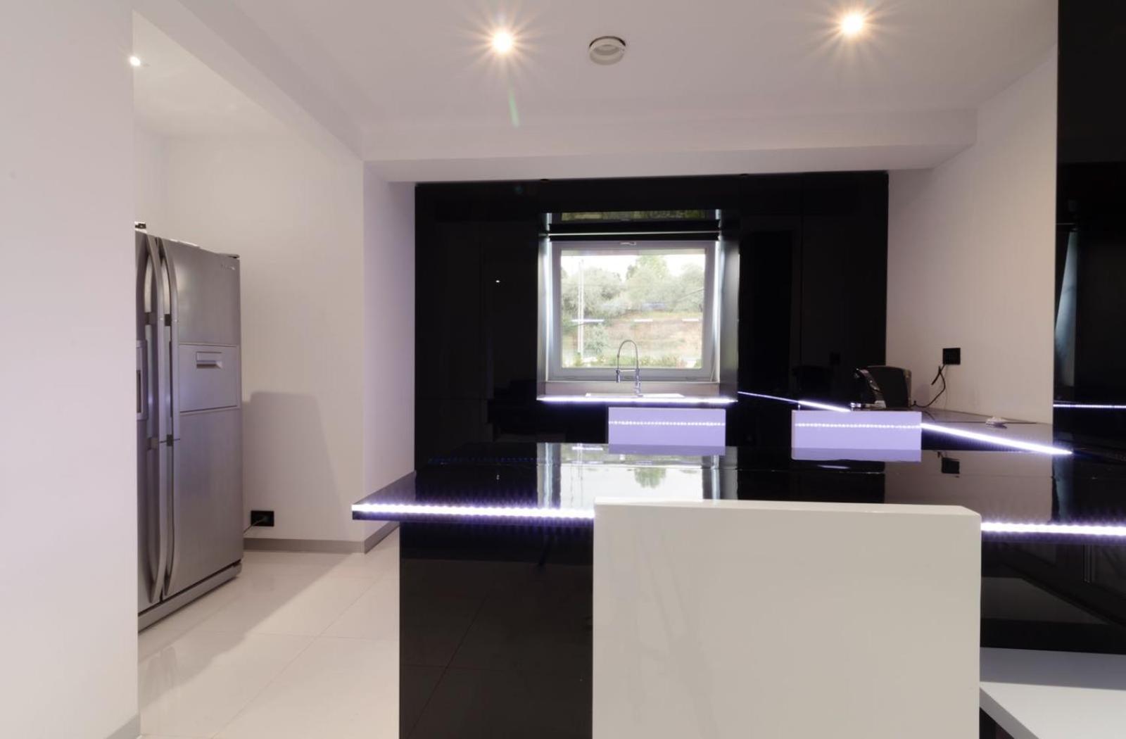 Ezra Luxury Apartments 那沃达利 外观 照片
